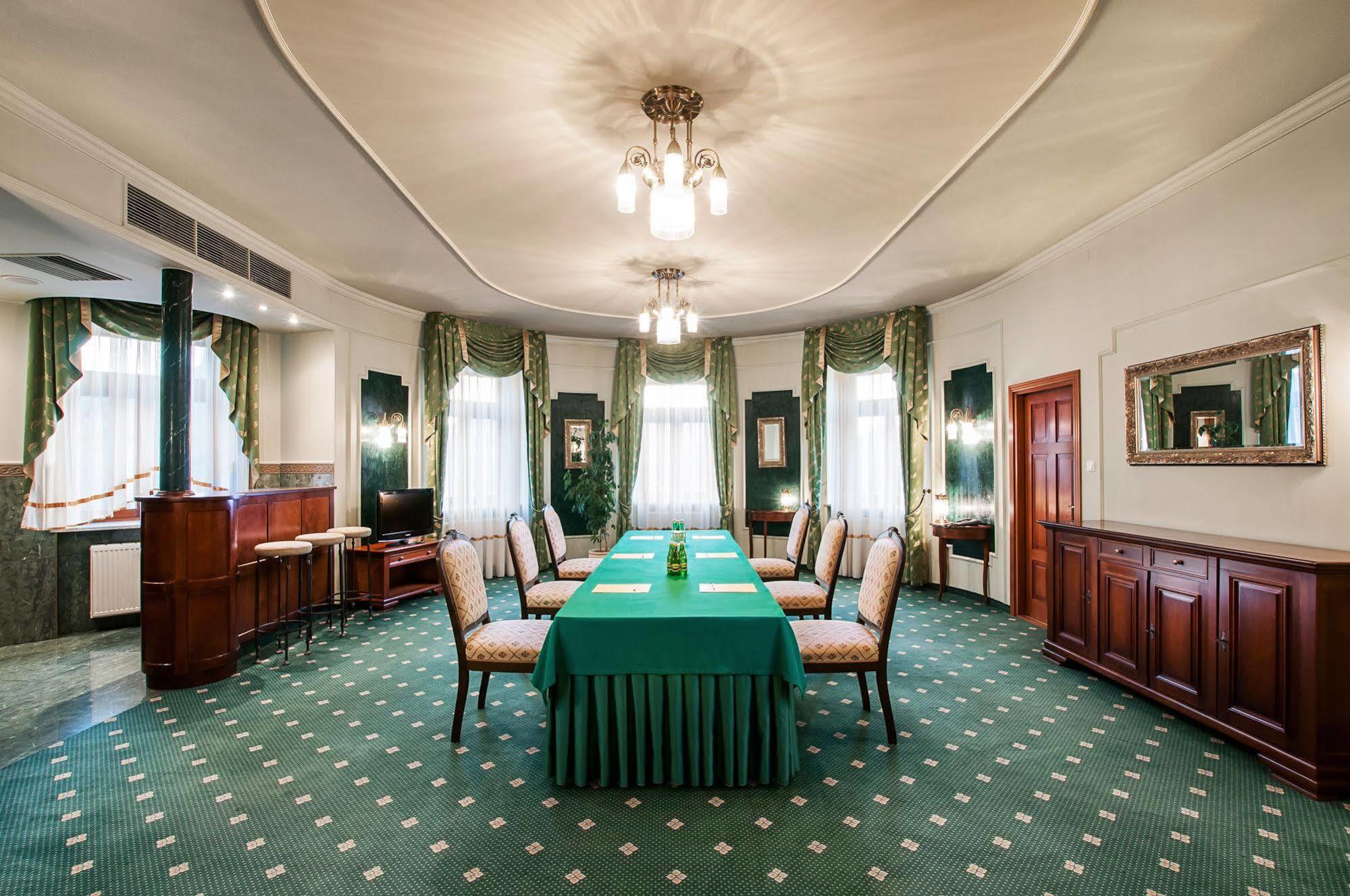 Hotel Palace Europa Lublin Extérieur photo